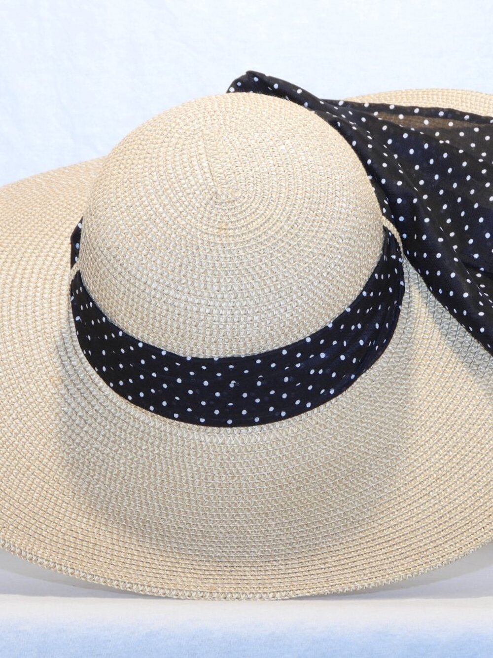 Sun Hat - Picture 2 of 7